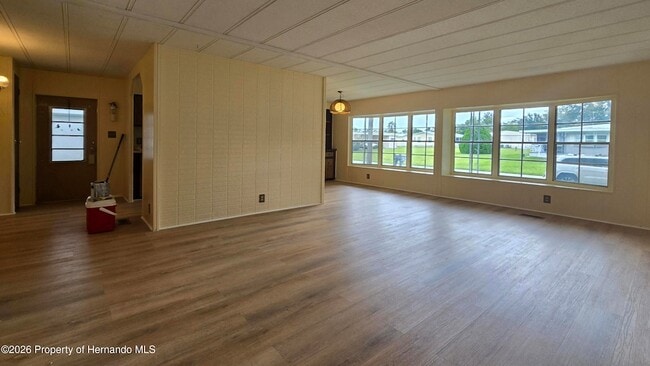 Building Photo - 7393 Fairlane Ave