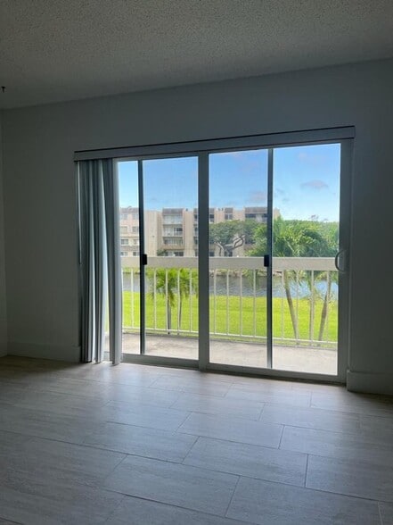 Building Photo - 7805 Camino Real