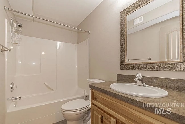 Building Photo - 2221 Frontier Dr