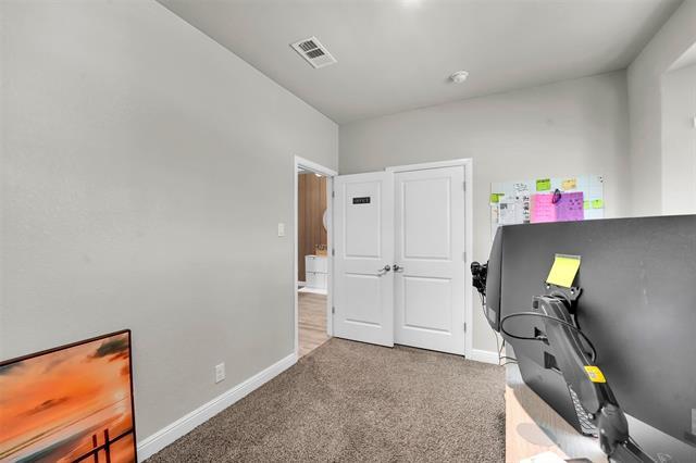 Building Photo - 1120 Gillespie Dr