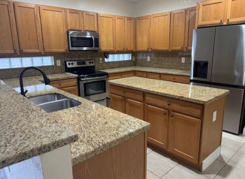 Building Photo - 759 Gazetta Way