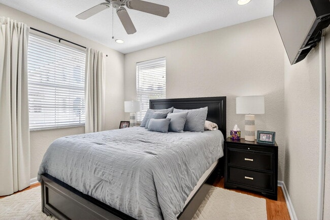 Building Photo - 1371 Vía De Pepi