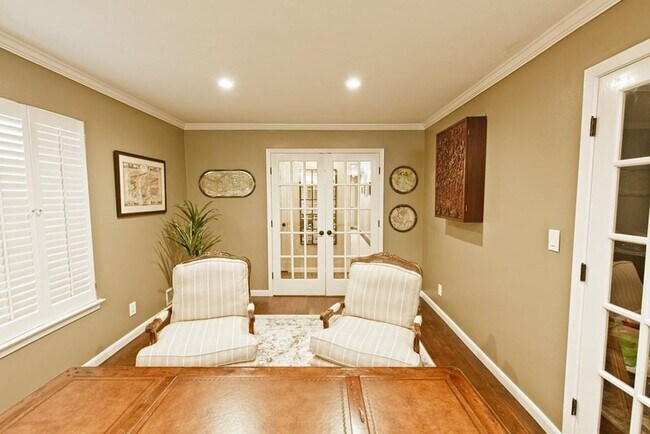 Building Photo - 1307 Glen Cove Dr