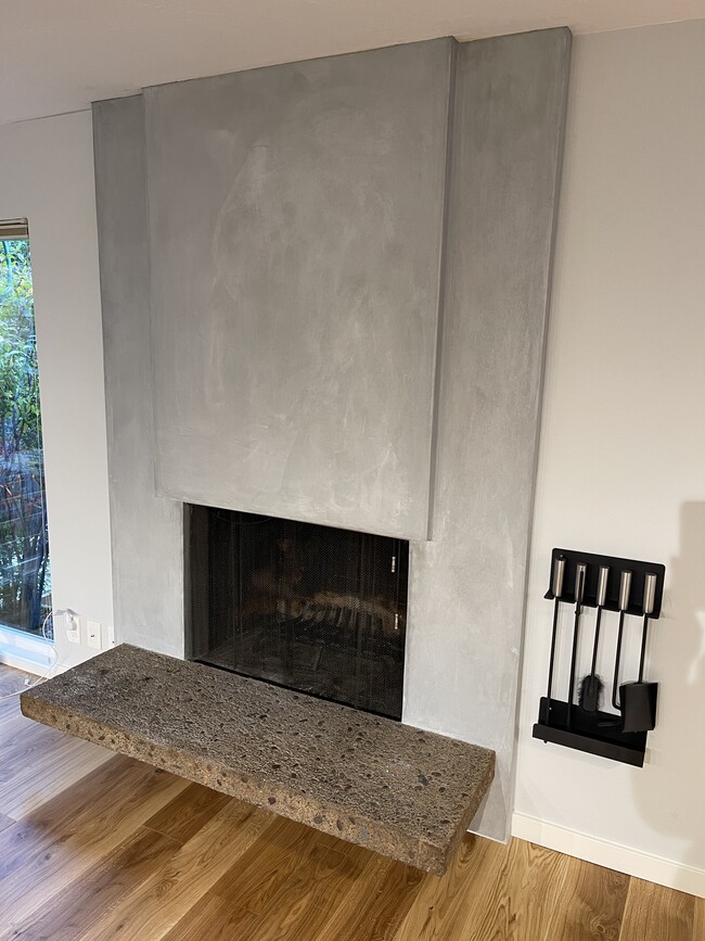 Building Photo - 36 Redwood Ave