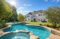 Building Photo - 5946 Woodlake Ave