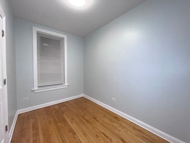 Building Photo - 4815 S Elizabeth St