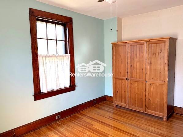 Building Photo - 400 Rossiter Ave