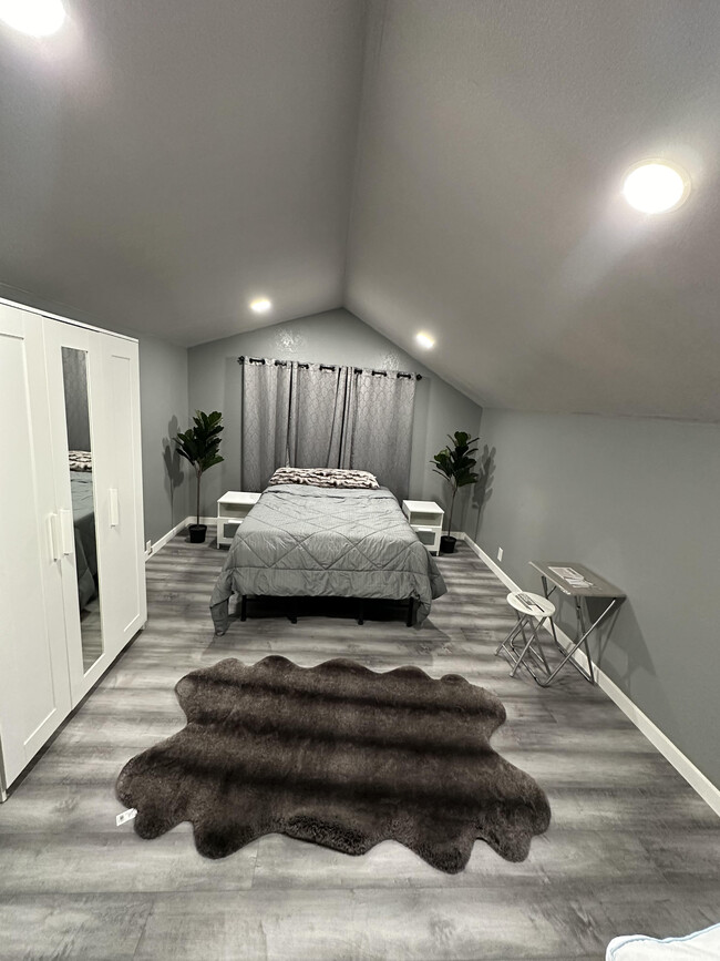 Building Photo - 9824 157th St E