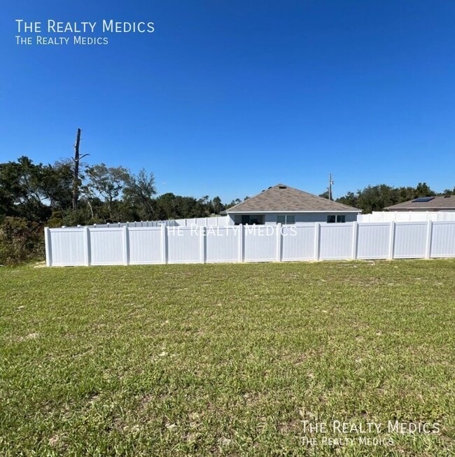 Building Photo - 15688 SW 37th Ave