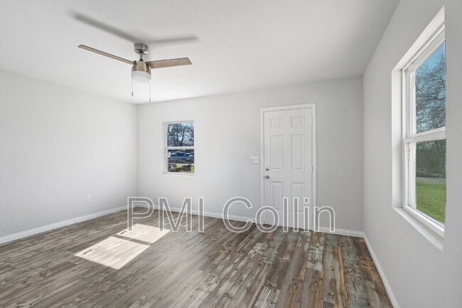 Building Photo - 1434 S Rusk St