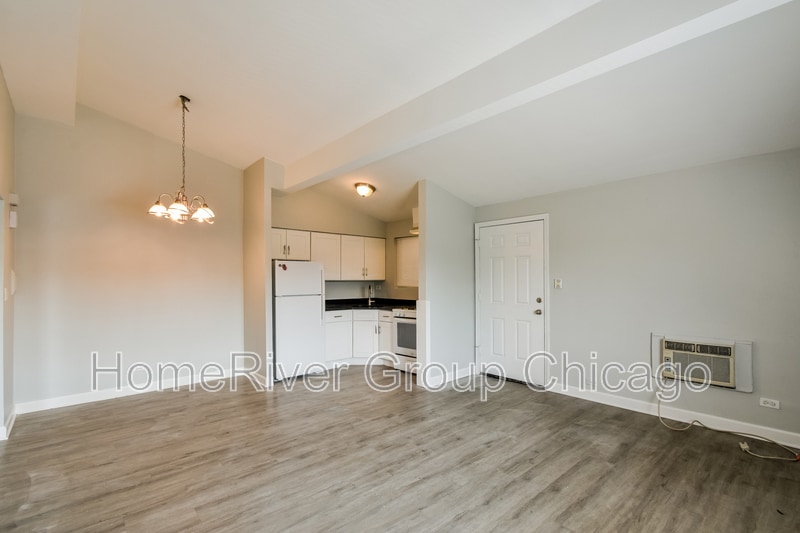 Building Photo - 17 N Hillside Ave