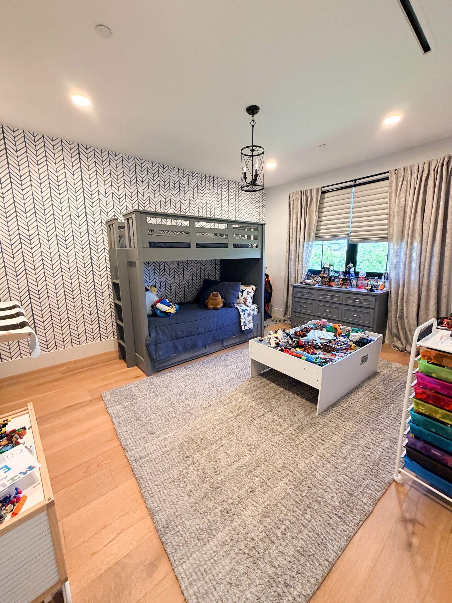 Building Photo - 1400 Manzanita Ln