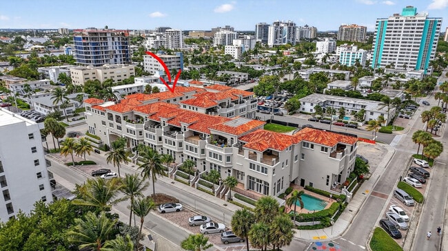 Building Photo - 508 N Birch Rd