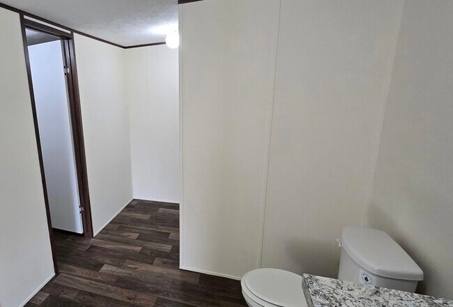 Building Photo - 521 Milan Ave