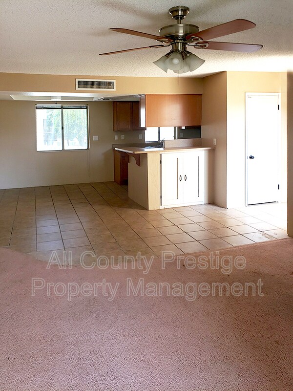 Building Photo - 4554 E Paradise Village Pkwy N