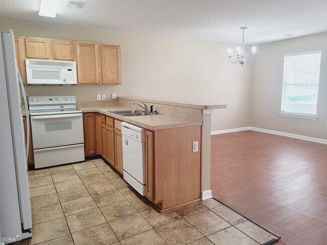 Building Photo - 6007 Towne Pk E Dr