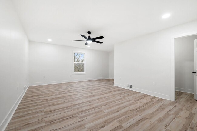 Building Photo - Gorgeous 3 bedroom home in Verona available now!