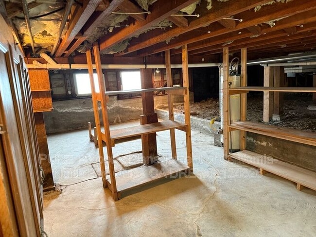 Building Photo - 400 Upham St