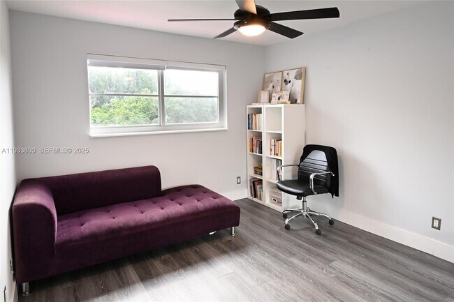 Building Photo - 2860 NE 14th Street Causeway