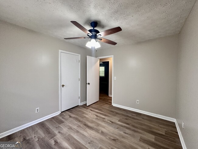 Building Photo - 3372 Tia Trace NW