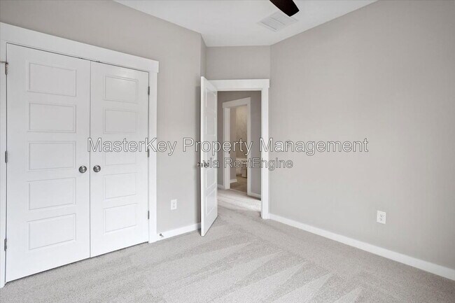 Building Photo - 461 Rally Point Pl