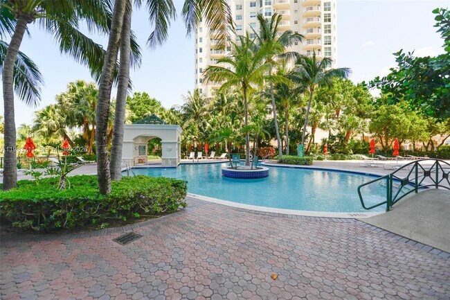 Building Photo - 19501 W Country Club Dr