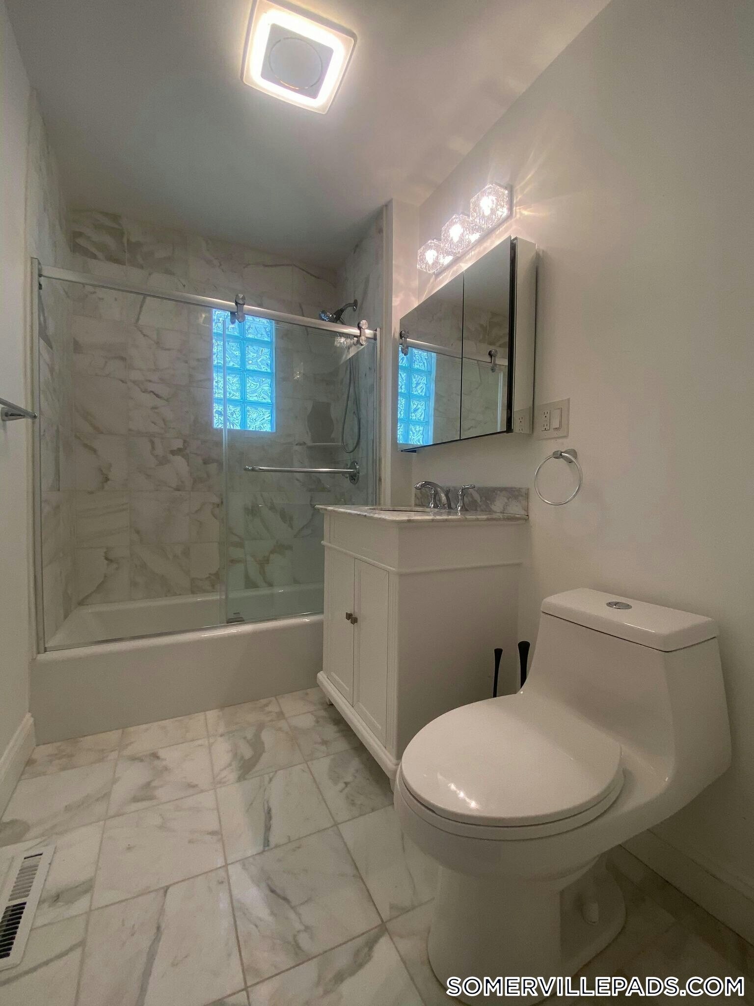 Building Photo - 65 Conwell Ave