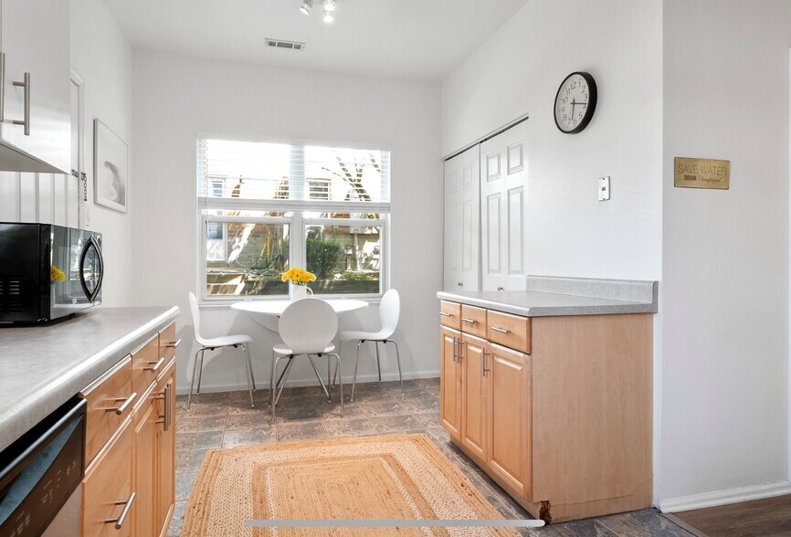 Building Photo - 4109 Westminster Pl