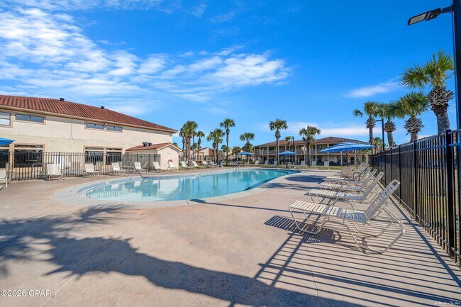 Building Photo - 17462 Front Beach Rd