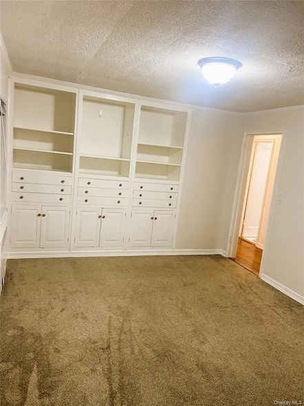 Building Photo - 520 E Chester St