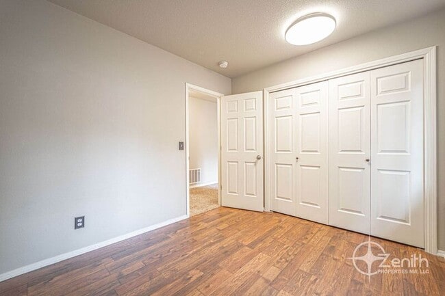 Building Photo - 4314 NE 126th St