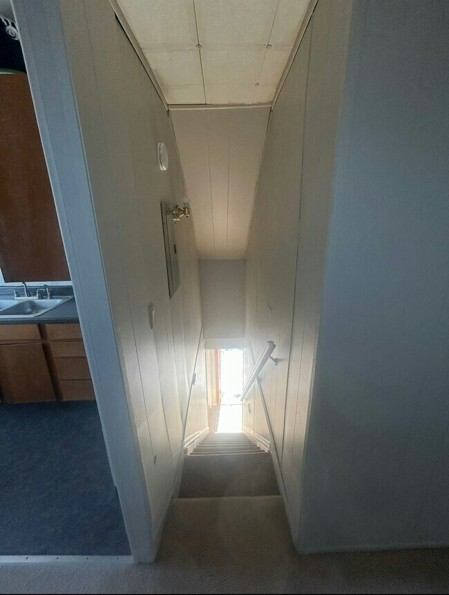 Building Photo - 58 Main St