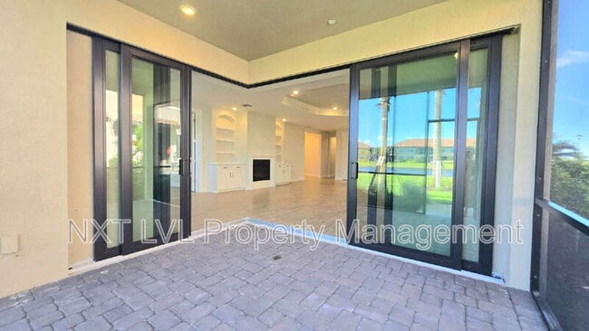 Building Photo - 15319 Lucerna St