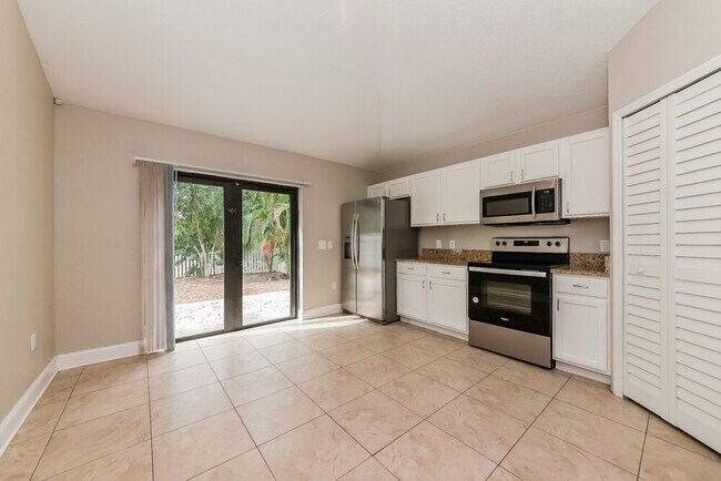 Building Photo - 1018 Brenton Leaf Dr