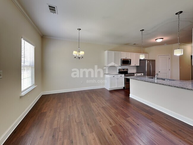 Building Photo - 202 Monarch Way