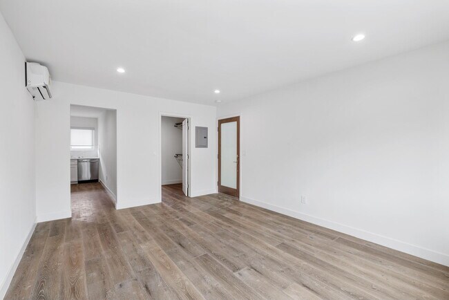 Building Photo - Pacific Apartment Homes at Ermanita