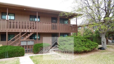 Building Photo - 1466 Hathaway Dr