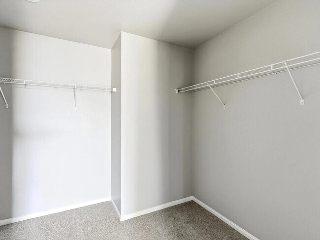 Building Photo - New 3 Bedroom 3 Bath Home Available Now