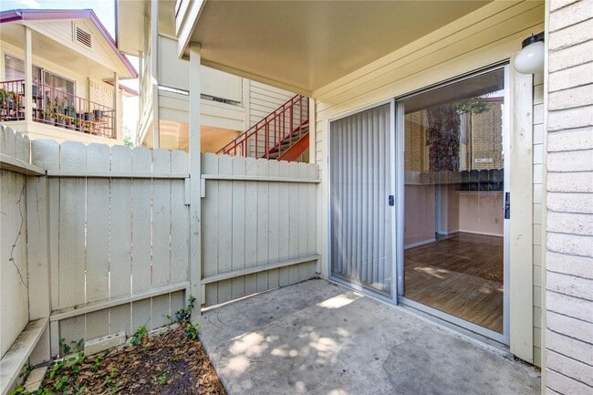 Building Photo - 2120 El Paseo St