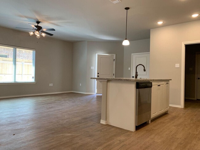 Building Photo - 1223 Preston Trails