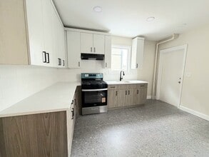 Building Photo - 133 E Grant Ave