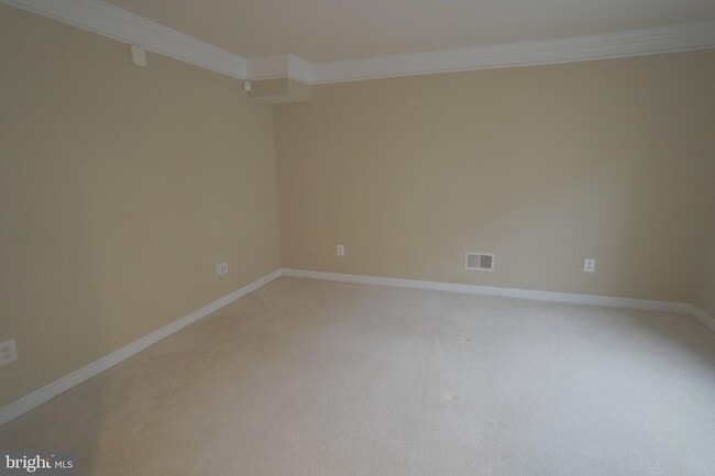 Building Photo - 1609 Leeds Castle Dr