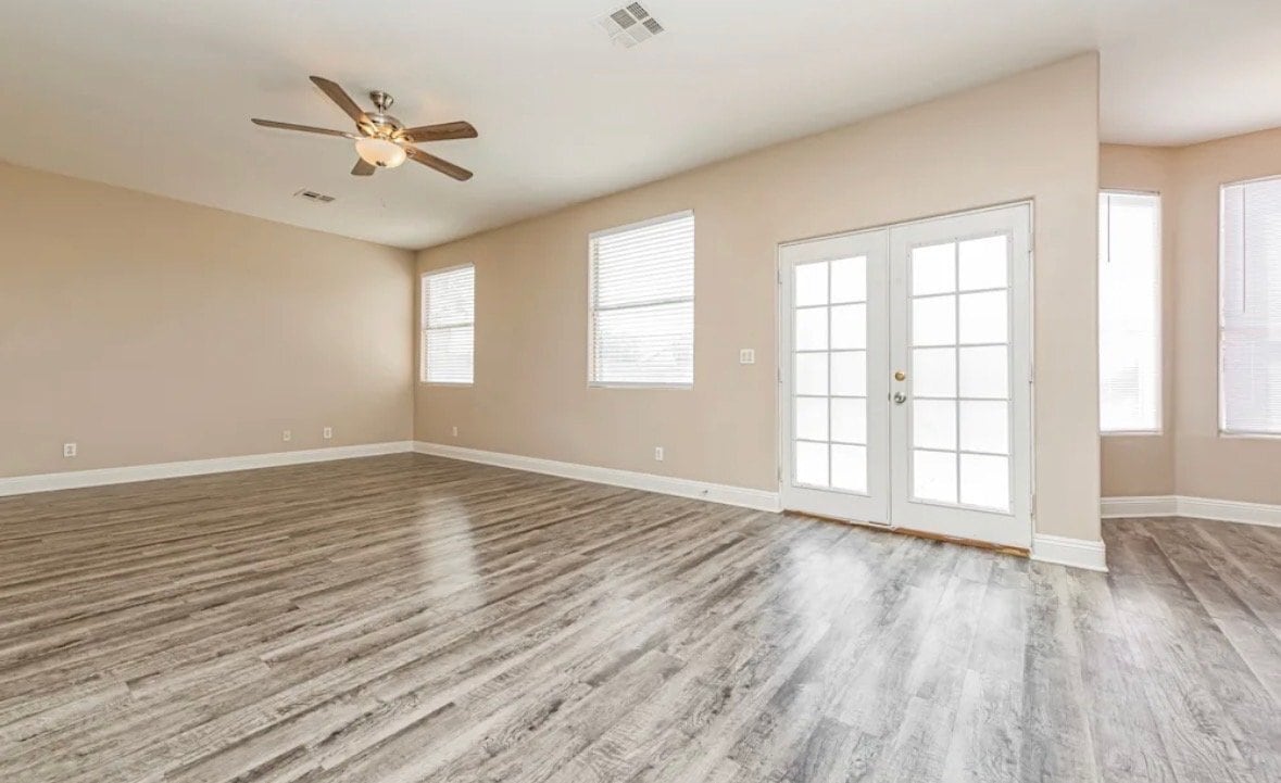 Building Photo - 9297 Thunderbolt Court