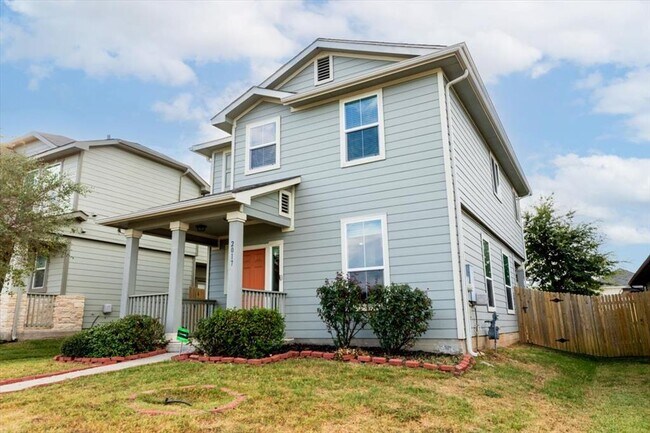 Building Photo - 2017 Arborside Dr