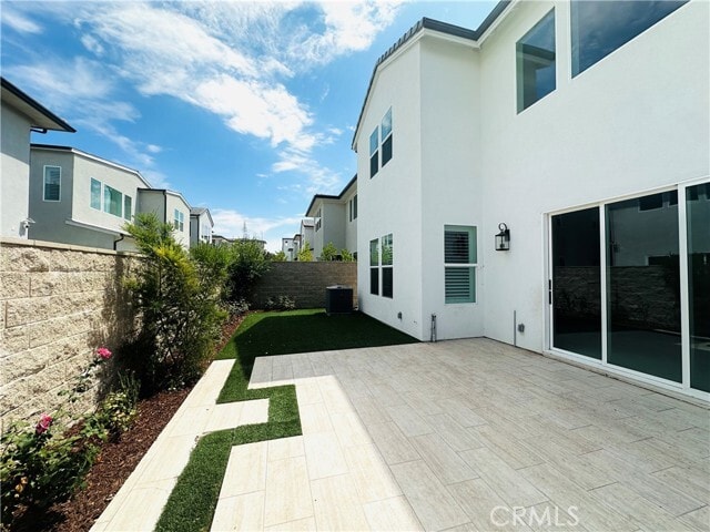 Building Photo - 300 Burwood