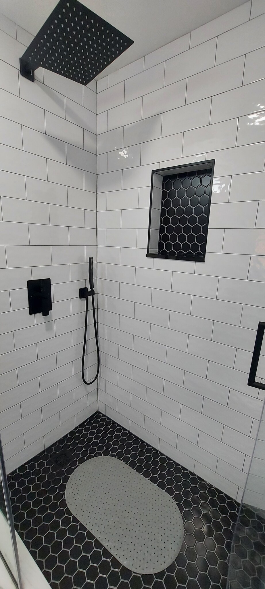 Building Photo - 808 12th St NE