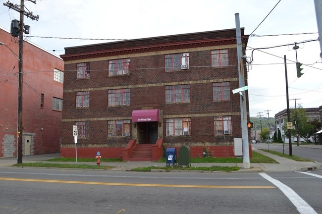 Primary Photo - 198 Court St