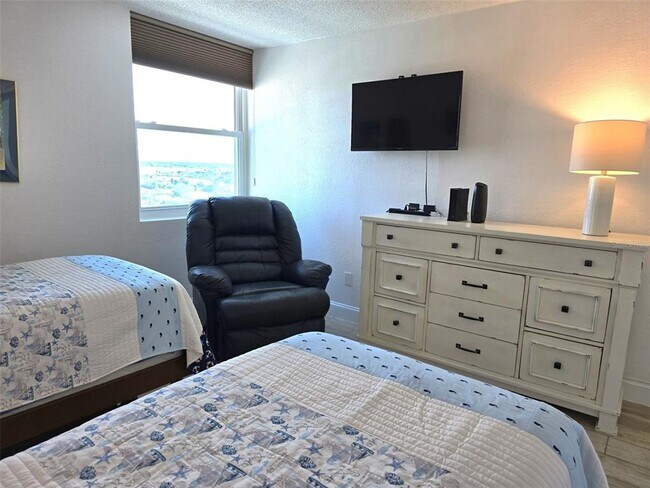 Building Photo - 17408 Gulf Blvd