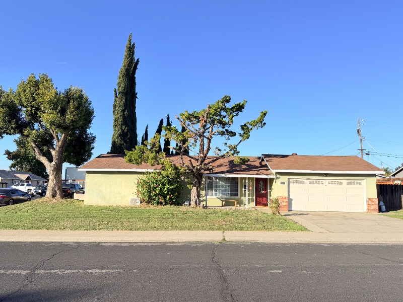 Building Photo - 209 Grant Ct