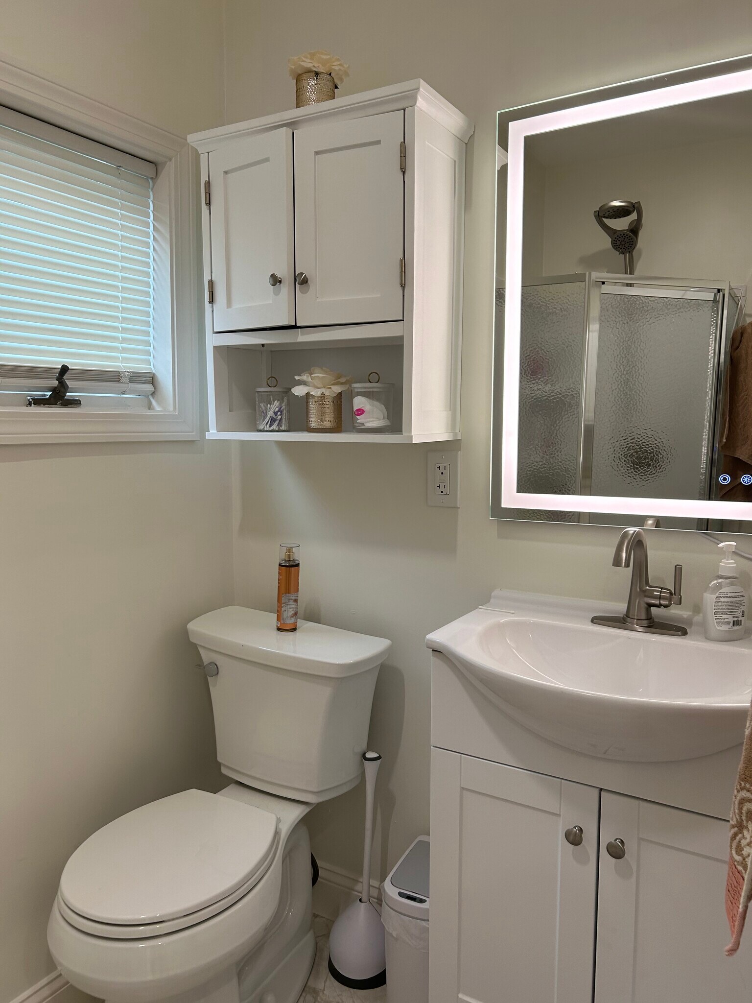 Bathroom - 90 Spruce St